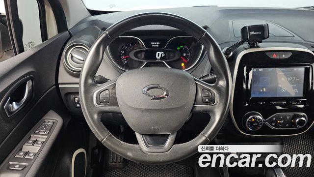 Renault Korea QM3 2018 — photo 19