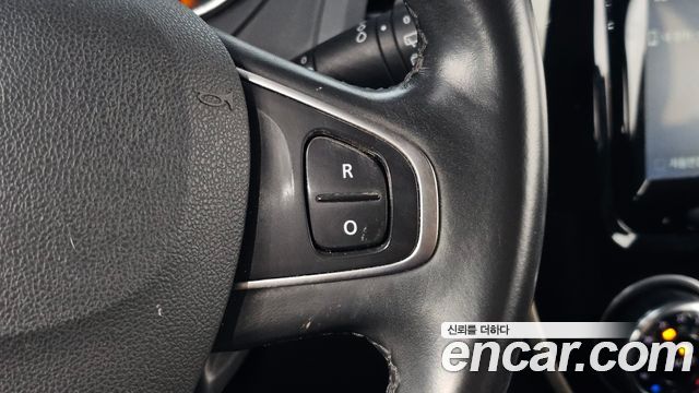 Renault Korea QM3 2018 — photo 21