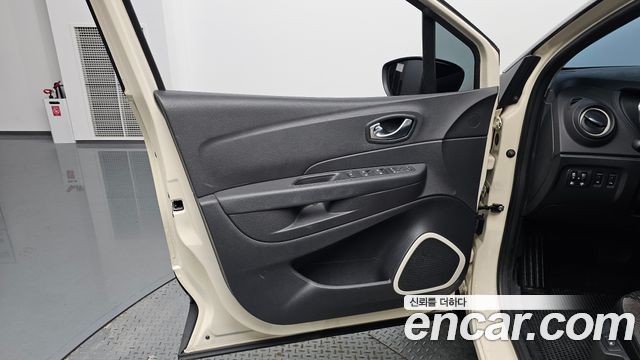 Renault Korea QM3 2018 — photo 14
