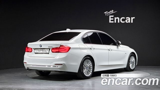 BMW 3-Series 2018 — photo 2