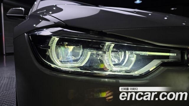 BMW 3-Series 2018 — photo 8
