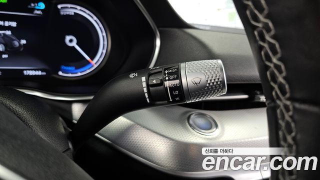 Genesis G80 2022 — photo 24