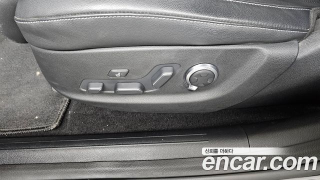Genesis G80 2022 — photo 31