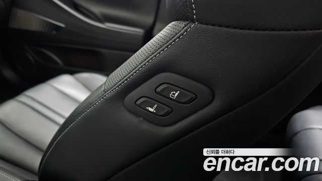 Genesis G80 2022 — photo 36