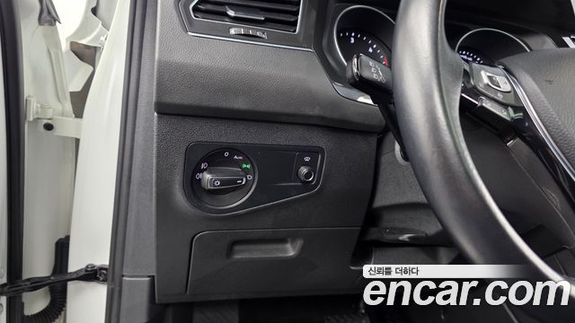 Volkswagen Tiguan 2020 — photo 22