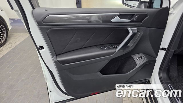 Volkswagen Tiguan 2020 — photo 14
