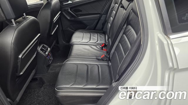 Volkswagen Tiguan 2020 — photo 16