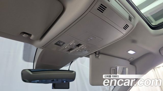 Volkswagen Tiguan 2020 — photo 31