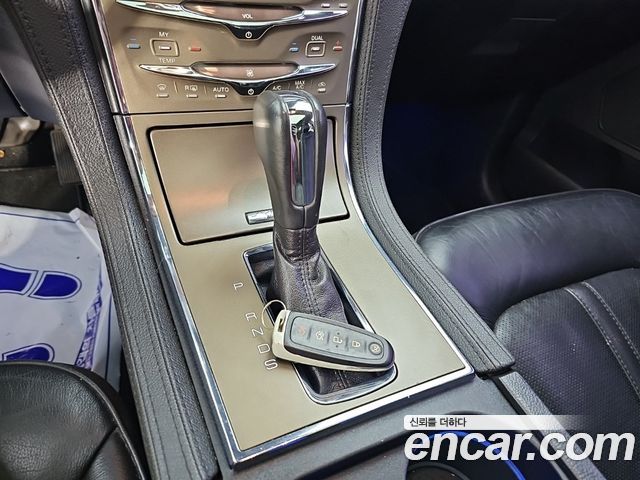 Lincoln MKX 2013 — photo 8