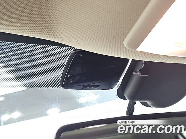 Lincoln MKX 2013 — photo 17