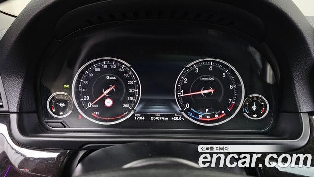 BMW 5-Series 2014 — photo 8