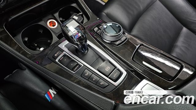 BMW 5-Series 2014 — photo 9