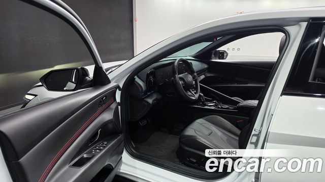 Hyundai AVANTE 2025 — photo 10