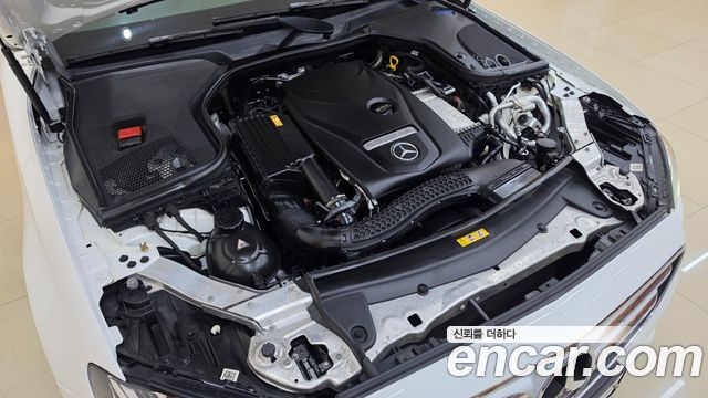 Mercedes-Benz E-Class 2017 — photo 7