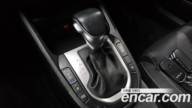 Kia K3 2022 — photo 12
