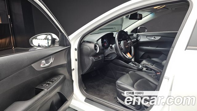 Kia K3 2022 — photo 13