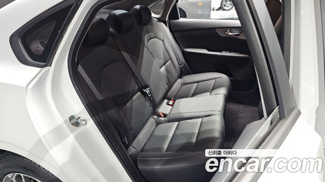 Kia K3 2022 — photo 17