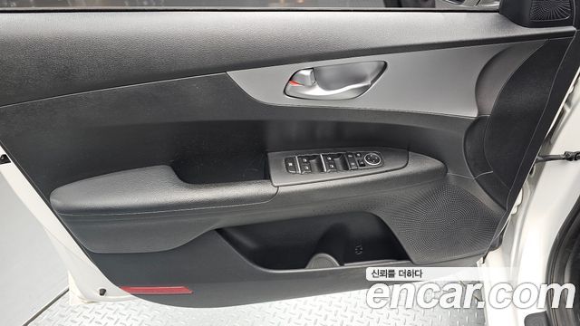 Kia K3 2022 — photo 14