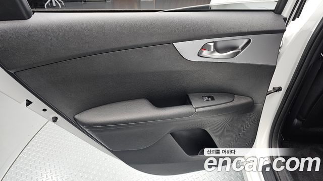 Kia K3 2022 — photo 15