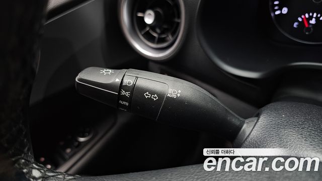 Kia K3 2022 — photo 28