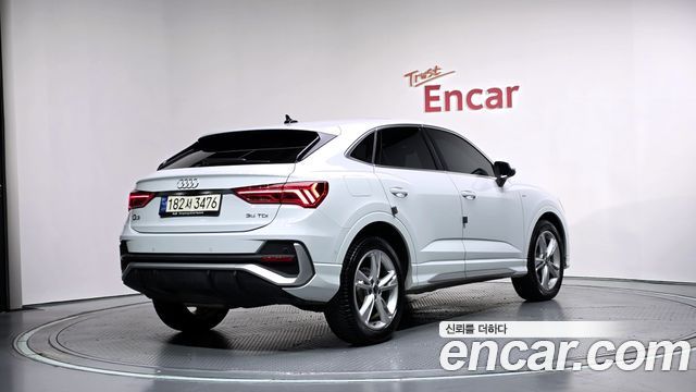 Audi Q3 2023 — photo 2
