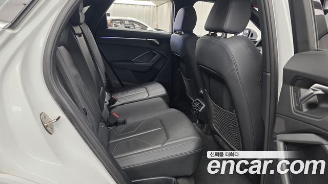 Audi Q3 2023 — photo 17