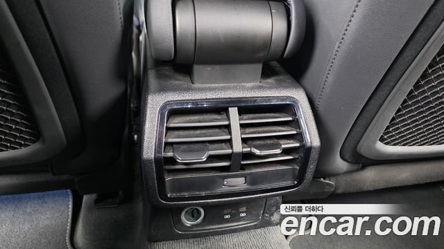 Audi Q3 2023 — photo 25