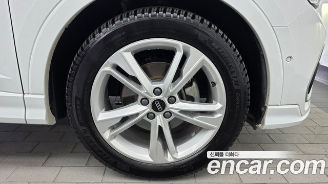 Audi Q3 2023 — photo 7
