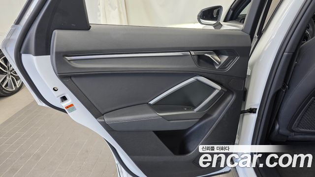 Audi Q3 2023 — photo 15