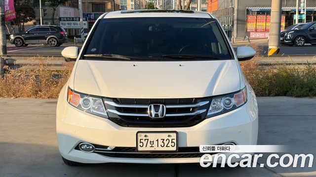 Honda Odyssey 2014 — photo 3