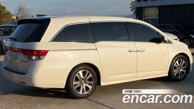 Honda Odyssey 2014 — photo 4