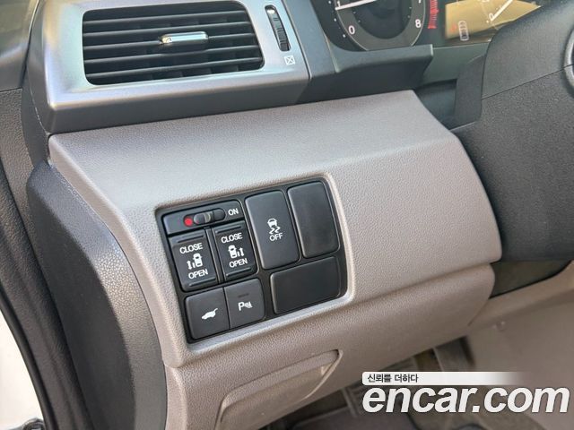 Honda Odyssey 2014 — photo 14