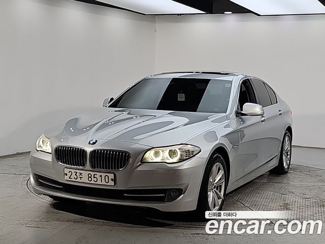 BMW 5-Series 2010 — photo 1
