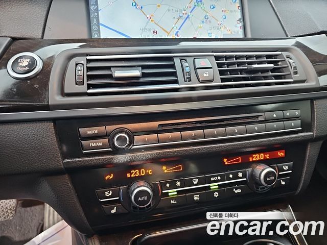 BMW 5-Series 2010 — photo 16