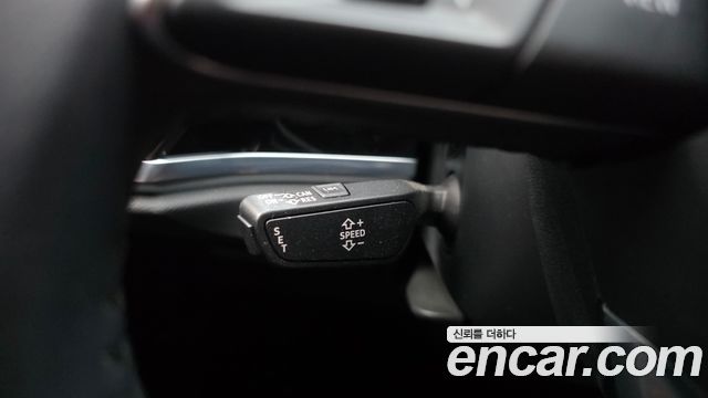 Audi Q3 2020 — photo 18