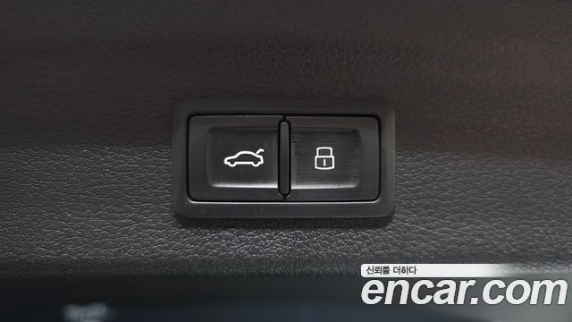 Audi Q3 2020 — photo 24
