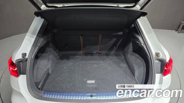 Audi Q3 2020 — photo 25