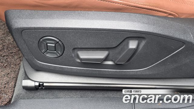 Audi Q3 2020 — photo 32