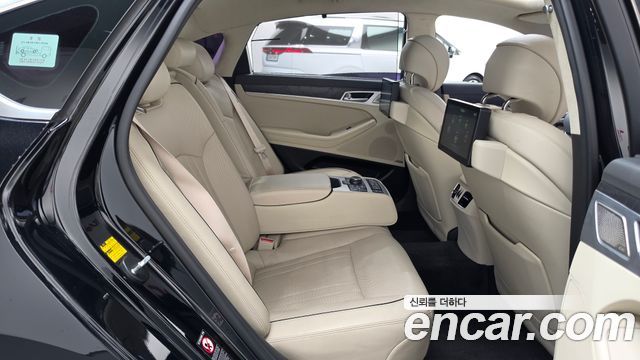 Genesis G80 2017 — photo 17