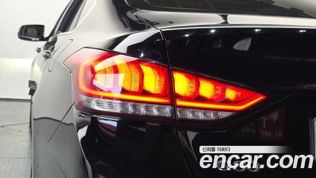 Genesis G80 2017 — photo 9