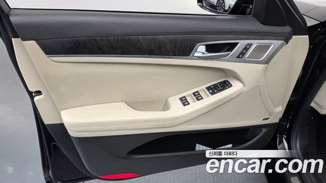 Genesis G80 2017 — photo 14