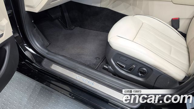 Genesis G80 2017 — photo 27