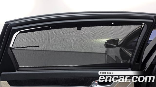 Genesis G80 2017 — photo 29