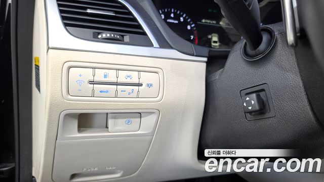 Genesis G80 2017 — photo 37