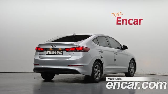 Hyundai AVANTE 2017 — photo 2