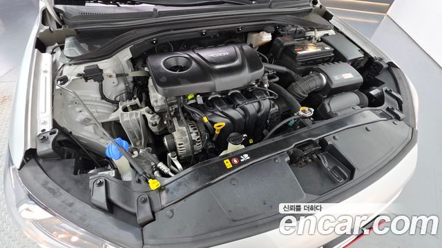 Hyundai AVANTE 2017 — photo 6