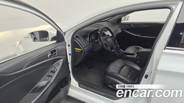 Hyundai Sonata 2012 — photo 10