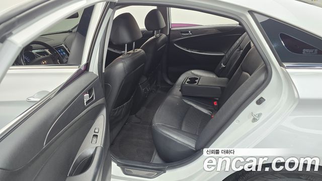 Hyundai Sonata 2012 — photo 11
