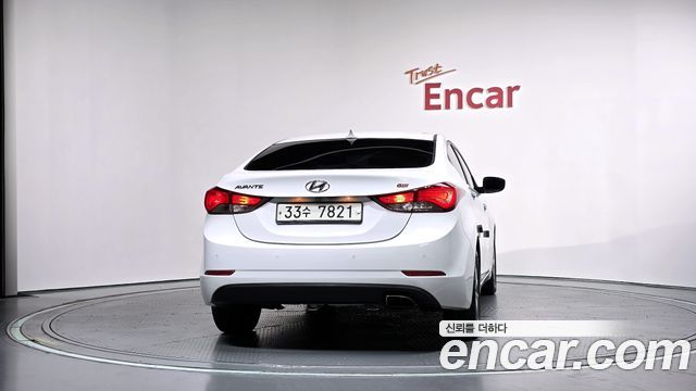 Hyundai AVANTE 2014 — photo 4