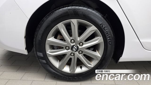 Hyundai AVANTE 2014 — photo 5